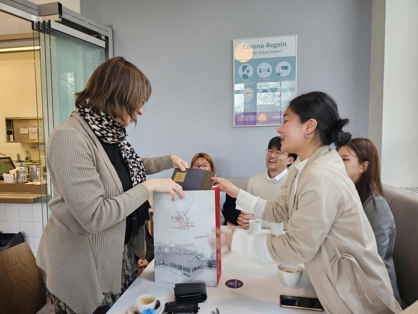 보존과학연구소, ‘옛 전남도청 미검증 탄흔 2차 조사’ 복원 관련 사례조사를 위한 국외출장 섬네일 이미지